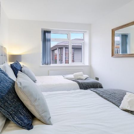 St Martins 2 Bedroom Apartments In Ruislip By 360 Stays Exterior photo
