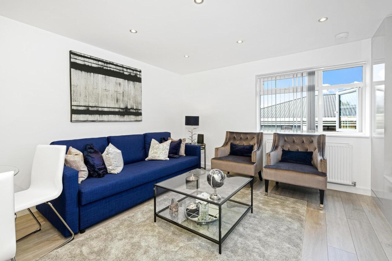 St Martins 2 Bedroom Apartments In Ruislip By 360 Stays Exterior photo