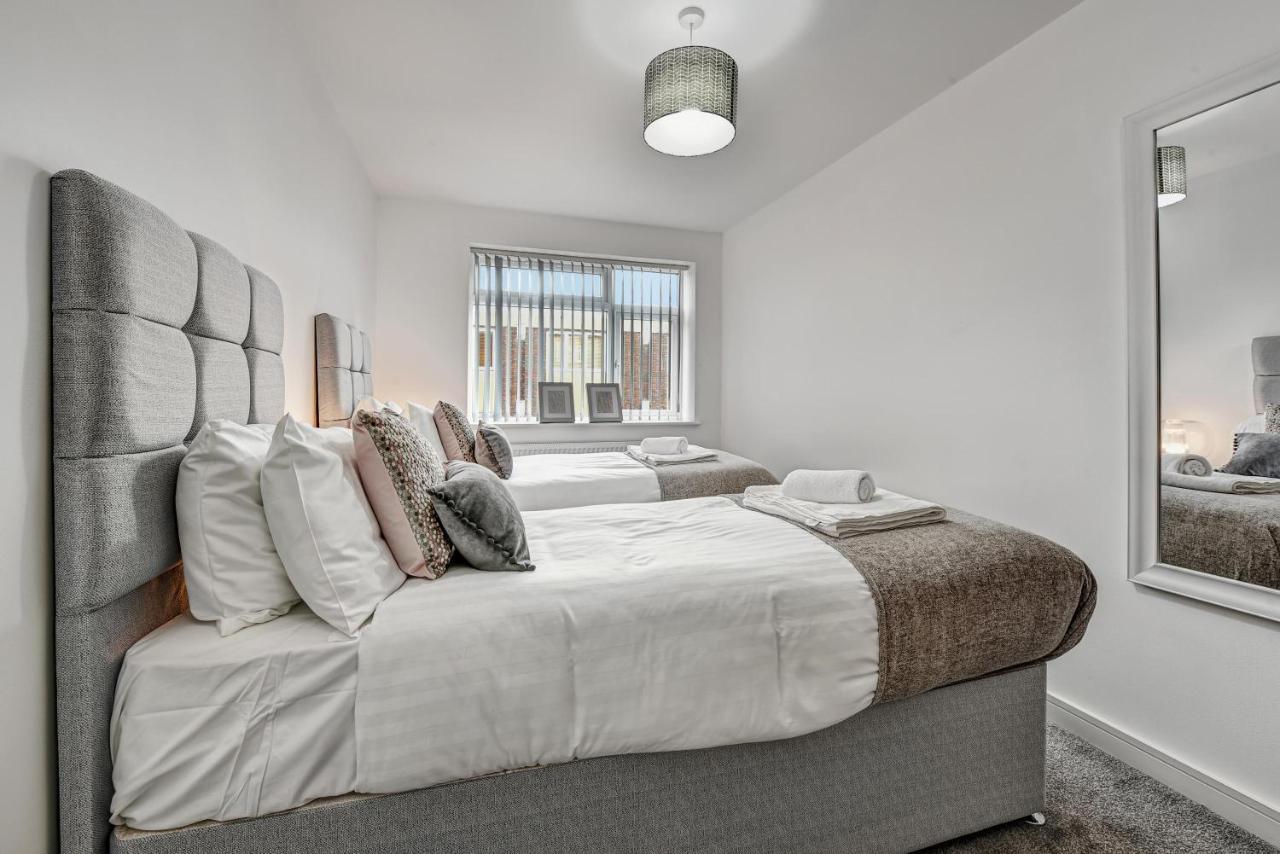 St Martins 2 Bedroom Apartments In Ruislip By 360 Stays Exterior photo