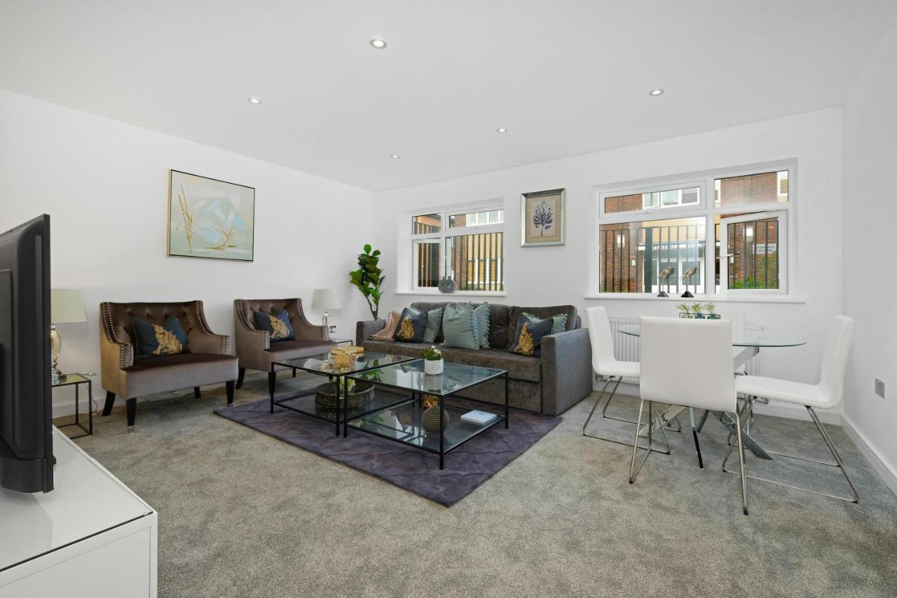 St Martins 2 Bedroom Apartments In Ruislip By 360 Stays Exterior photo