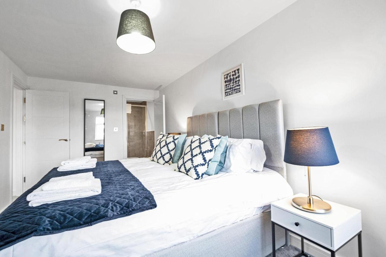 St Martins 2 Bedroom Apartments In Ruislip By 360 Stays Exterior photo
