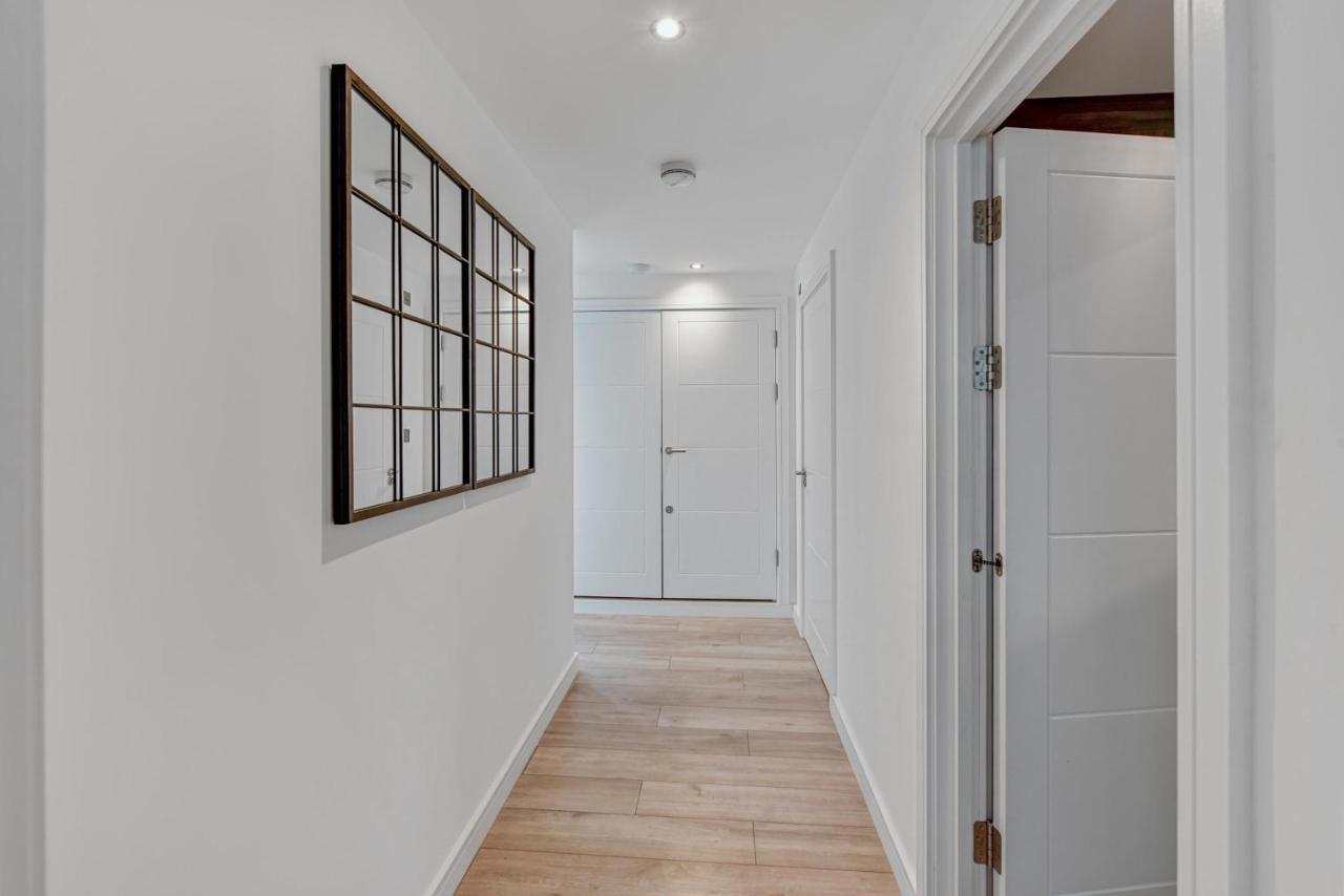 St Martins 2 Bedroom Apartments In Ruislip By 360 Stays Exterior photo