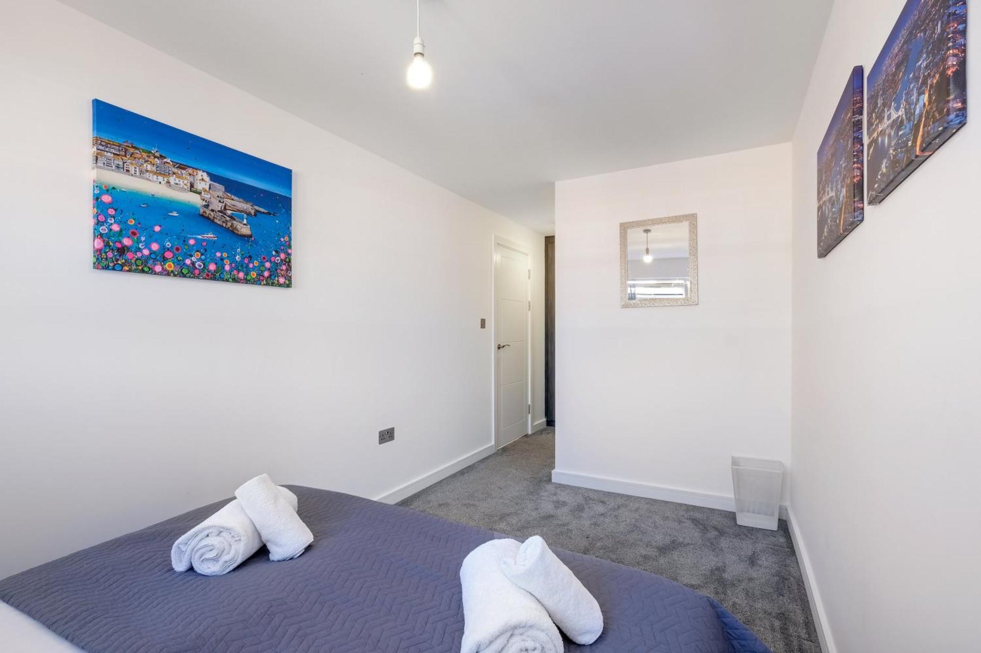 St Martins 2 Bedroom Apartments In Ruislip By 360 Stays Exterior photo